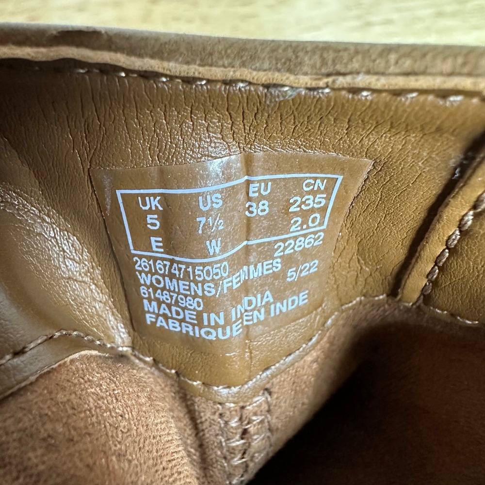 Clarks Hearth Dove Leather‎ Ankle Boots Womens 7.5W Brown Zipper Ruched Classic - Picture 5 of 8